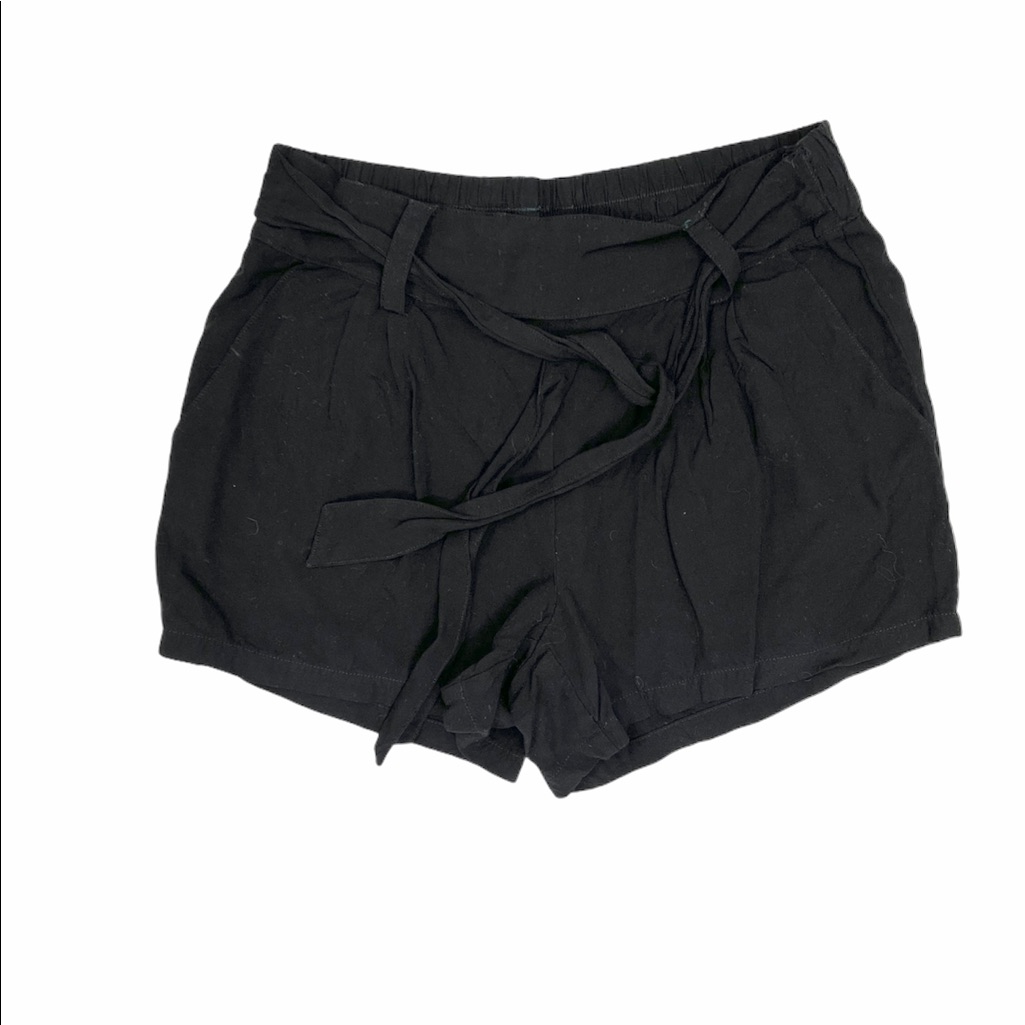 Splendid Solid Black Pull On Shorts.